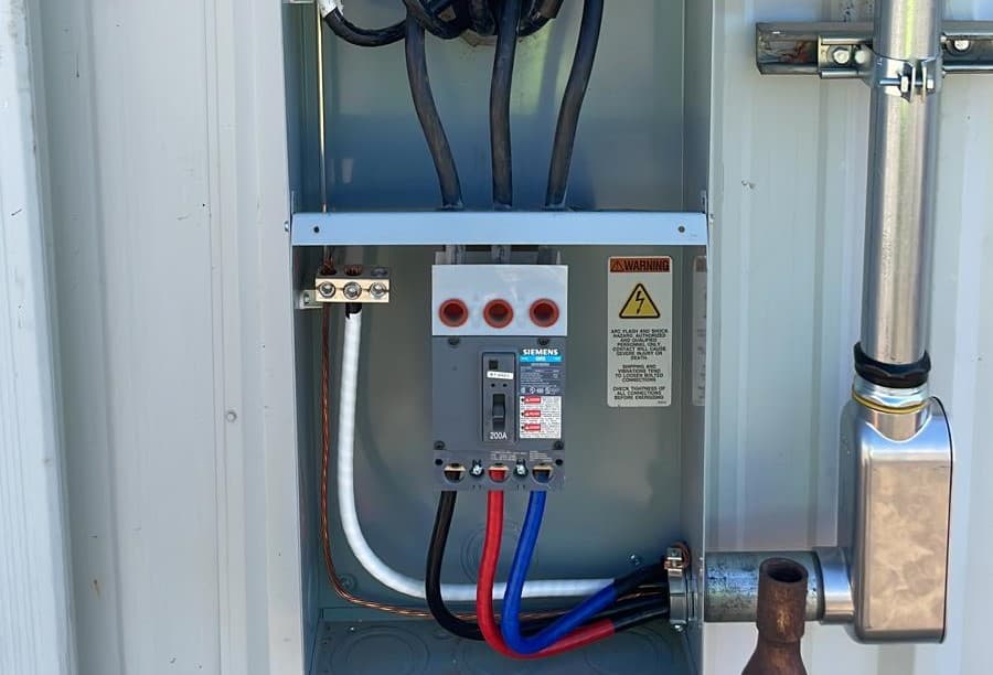 Commercial electrical disconnect